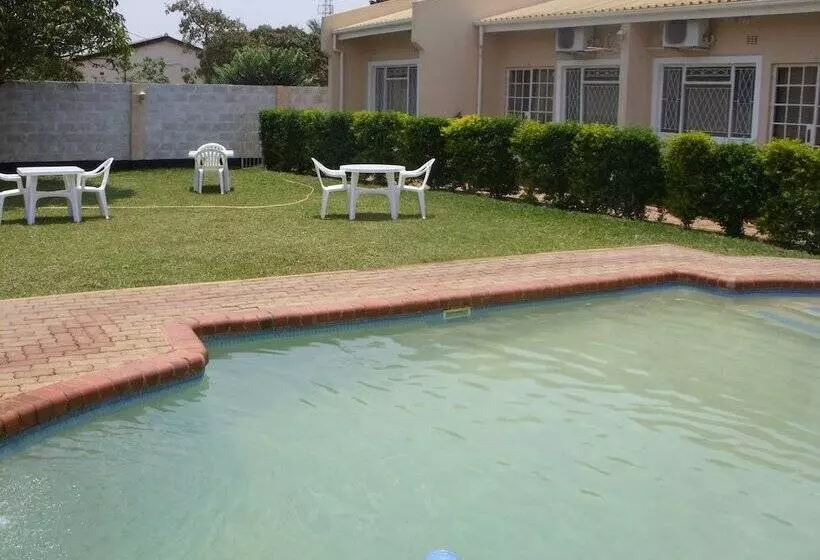 پانسیون Lusaka Mosiotunya Executive Lodge
