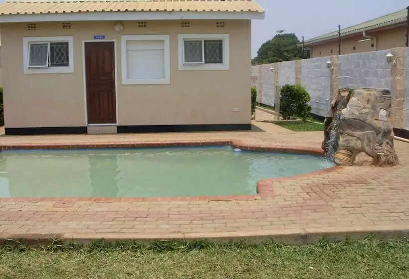 پانسیون Lusaka Mosiotunya Executive Lodge