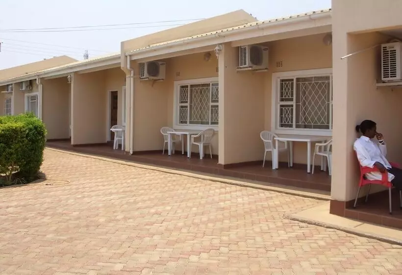 پانسیون Lusaka Mosiotunya Executive Lodge