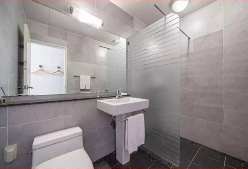 ペンション Whitehouse