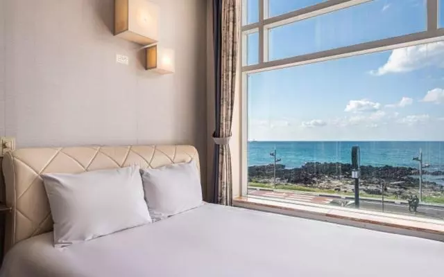 ペンション Whitehouse