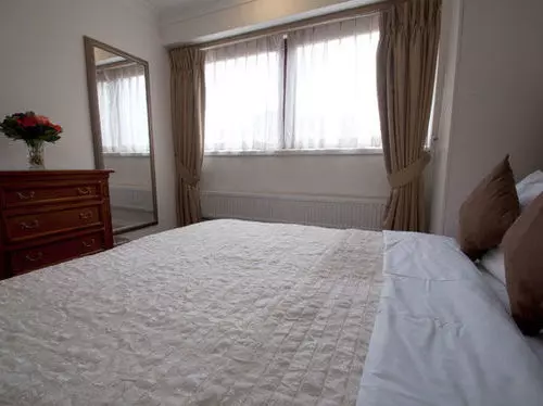 Basil Street Apartments