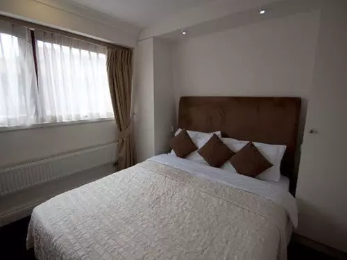 Basil Street Apartments