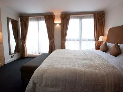 Basil Street Apartments