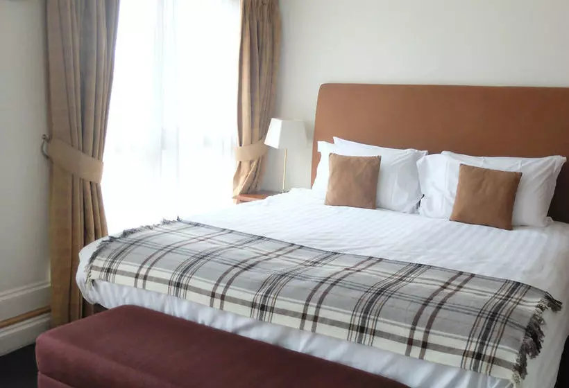 Basil Street Apartments