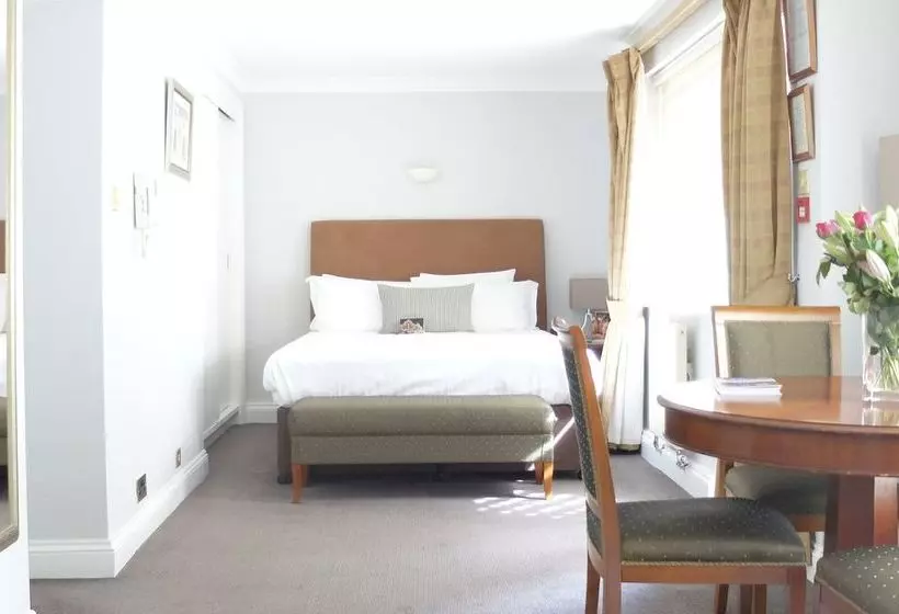 Basil Street Apartments