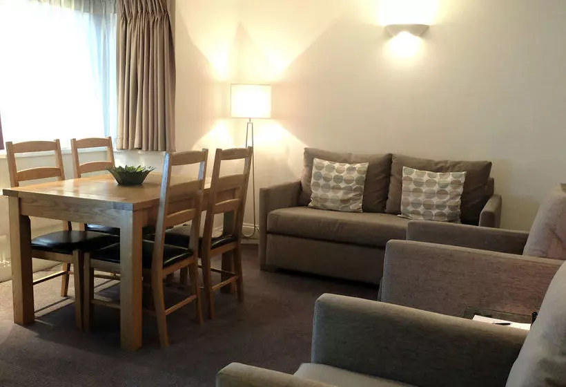 Basil Street Apartments