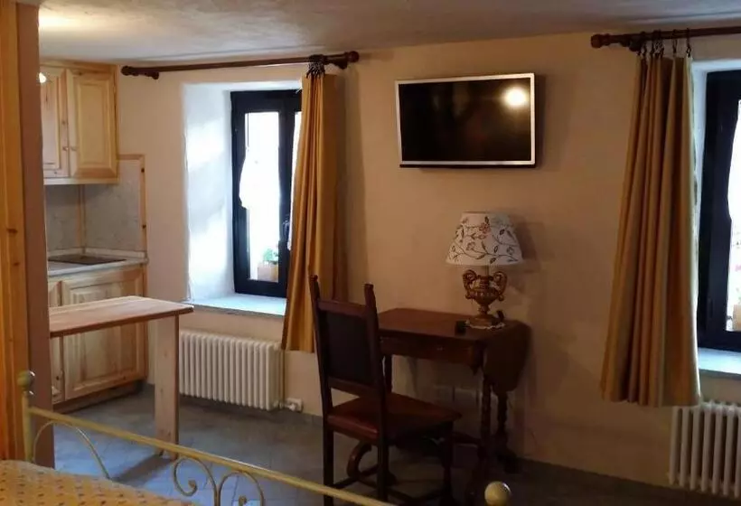 تختخواب و صبحانه Maison Dunoyer Chambres Et Tables D Hotes