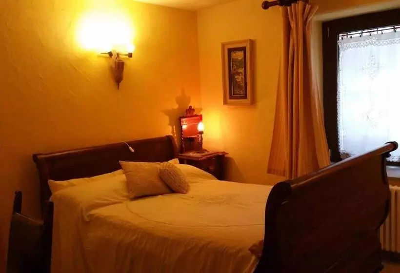تختخواب و صبحانه Maison Dunoyer Chambres Et Tables D Hotes