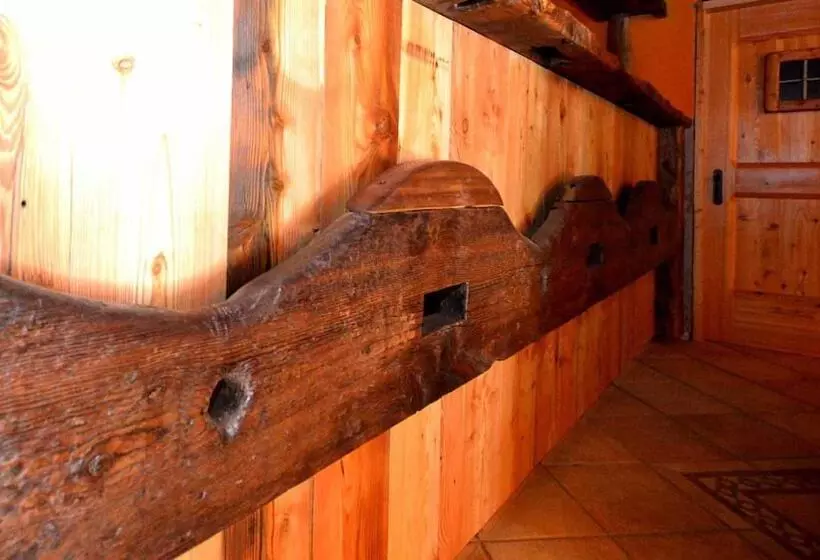 تختخواب و صبحانه Maison Dunoyer Chambres Et Tables D Hotes