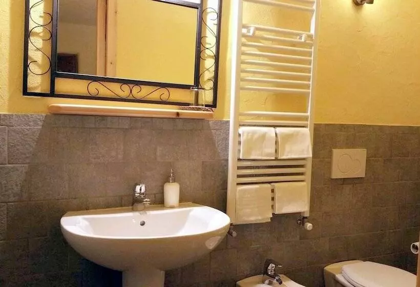 تختخواب و صبحانه Maison Dunoyer Chambres Et Tables D Hotes
