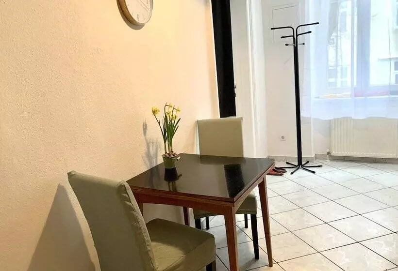 Homelike City Apartment