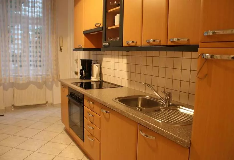 Homelike City Apartment