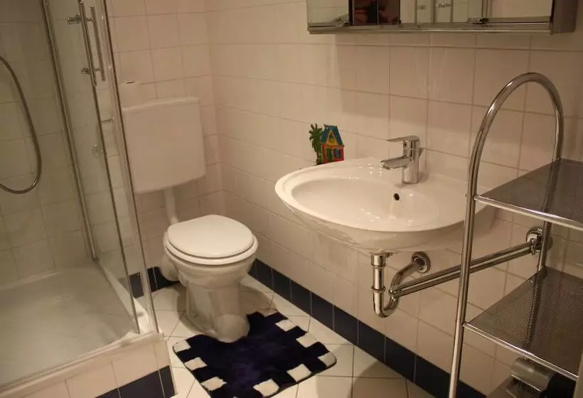 Homelike City Apartment