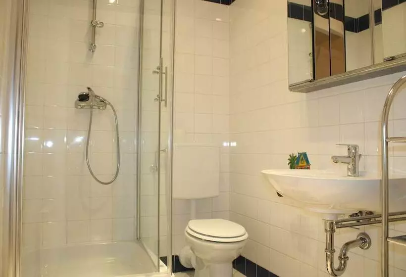 Homelike City Apartment