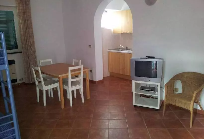 هتل Agriturismo L'ulivo E Il Mare