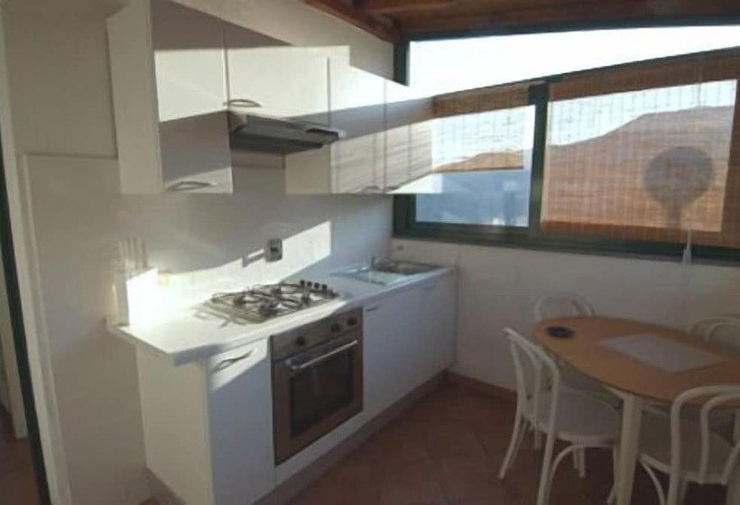 Отель Agriturismo L'ulivo E Il Mare