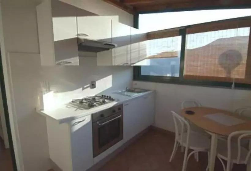 هتل Agriturismo L'ulivo E Il Mare