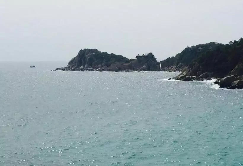 Otel Aow Leuk Grand Hill