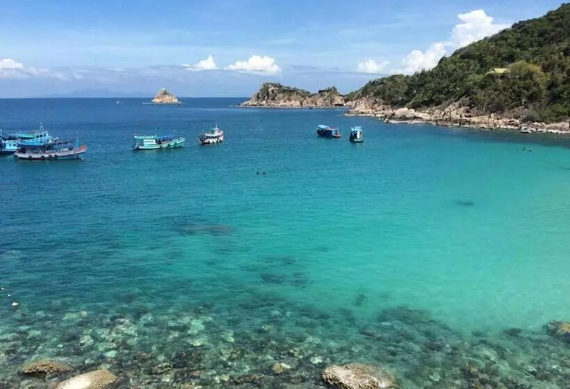 Otel Aow Leuk Grand Hill