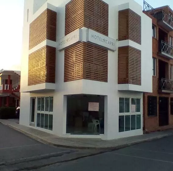 هتل Capri