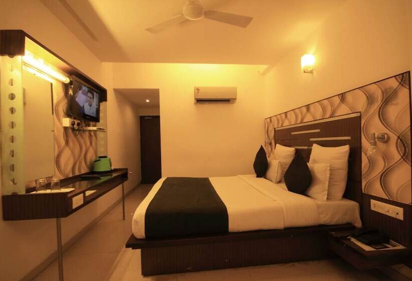 בית מלון כפרי Kadamb Inn