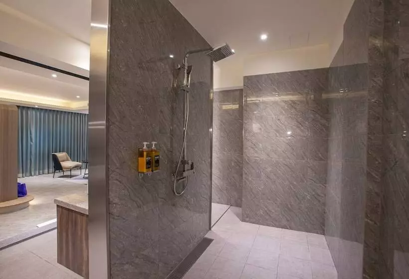 Lilai Travel   Lilia Motel