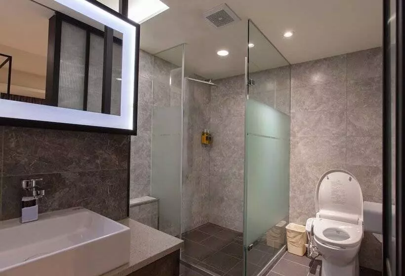 Lilai Travel   Lilia Motel