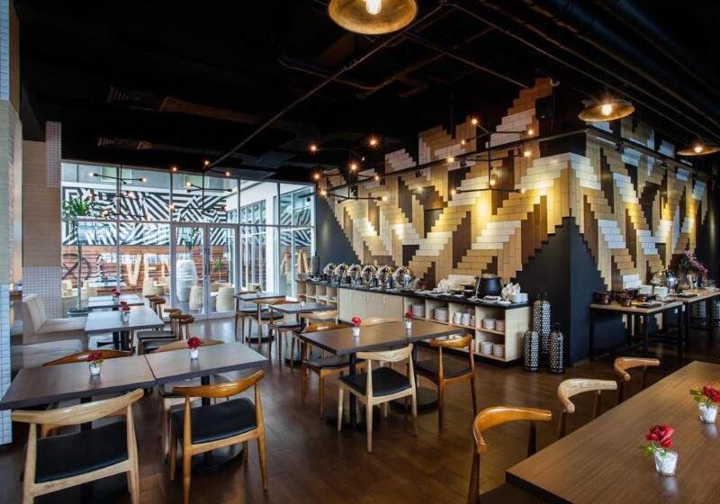 Maxonehotels At Tidar Surabaya