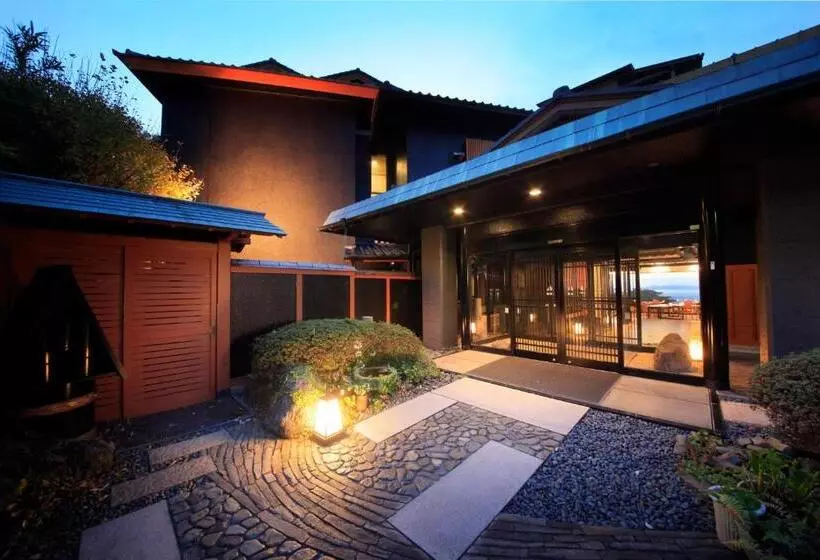 Hotel Nishiizu Koyoi Onsen