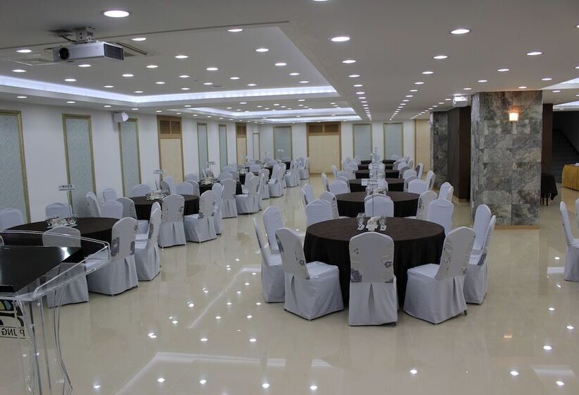 호텔 Pungnam Family