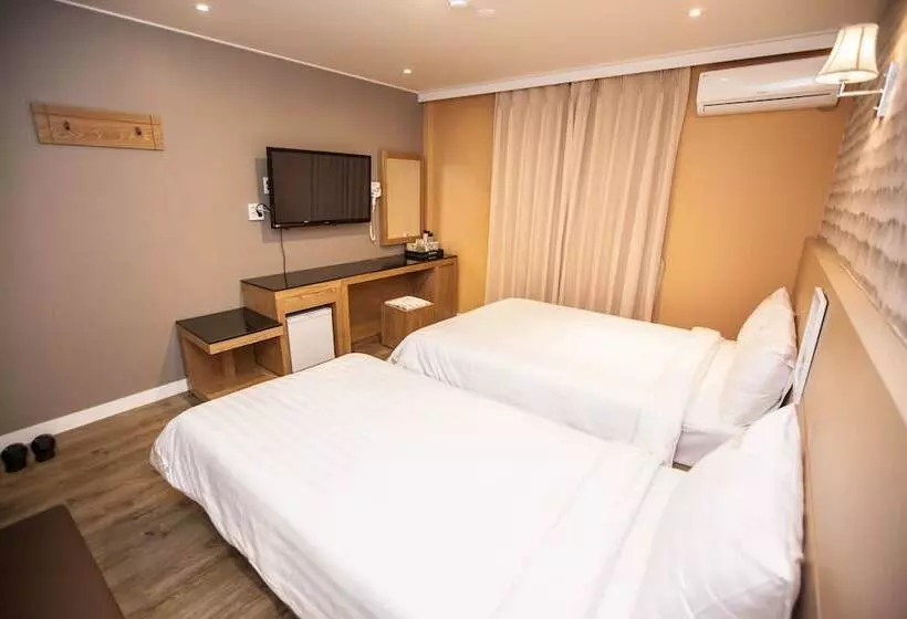 Hotel Pungnam Family