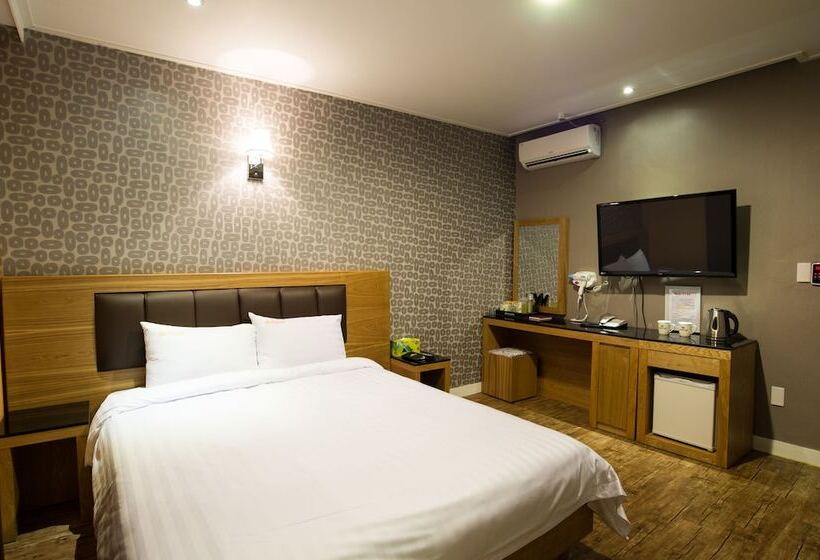 호텔 Pungnam Family