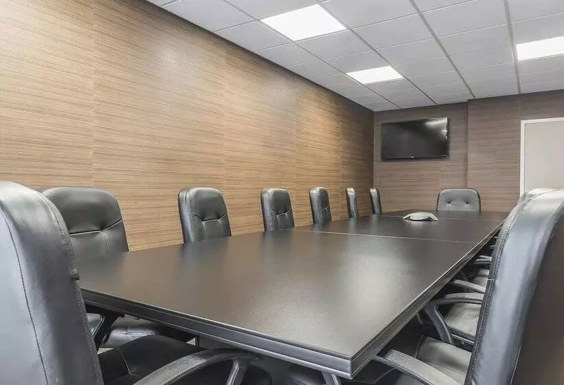 호텔 Quality Inn Sept Iles