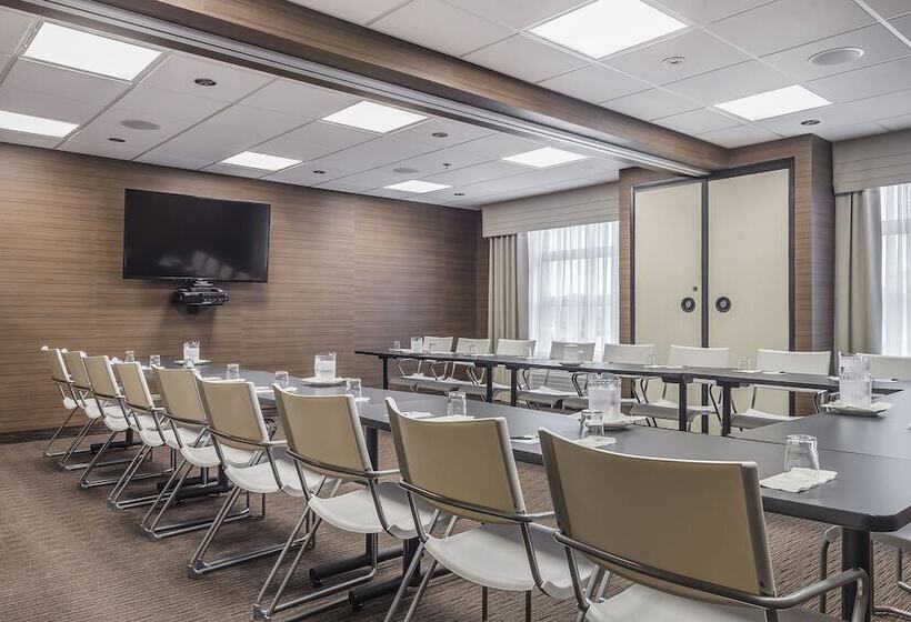 בית מלון כפרי Quality Inn Sept Iles