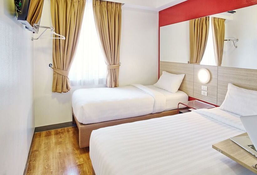 فندق Red Planet Makati Amorsolo