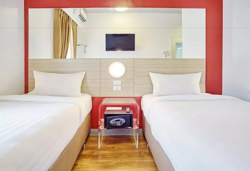 בית מלון כפרי Red Planet Makati Amorsolo