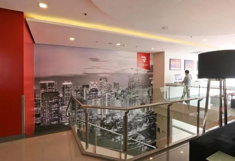 בית מלון כפרי Red Planet Makati Amorsolo