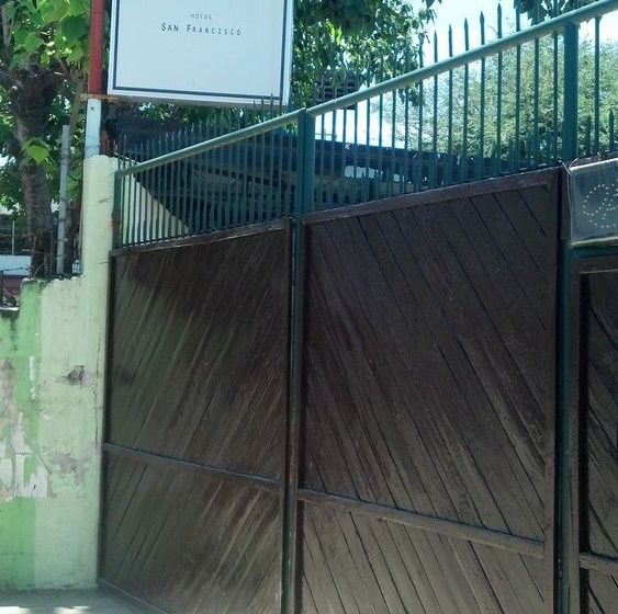 בית מלון כפרי San Francisco