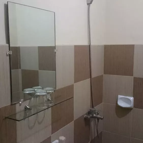 בית מלון כפרי Sun Avenue Tourist Inn And Cafe