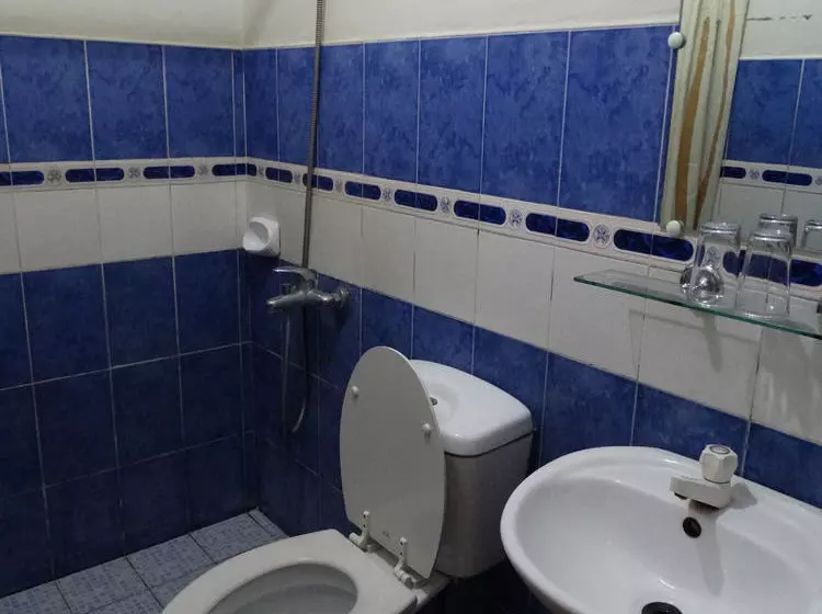 בית מלון כפרי Sun Avenue Tourist Inn And Cafe