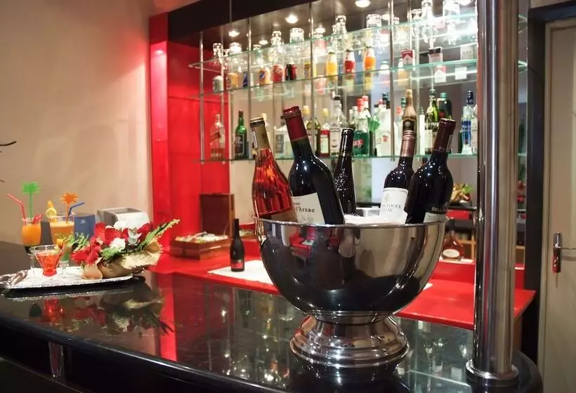 هتل Tana Boutique Hôtel