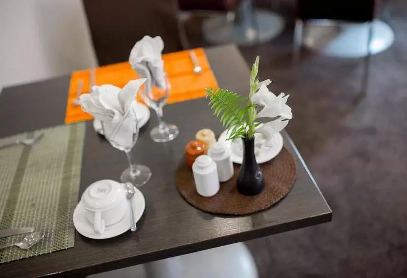 هتل Tana Boutique Hôtel