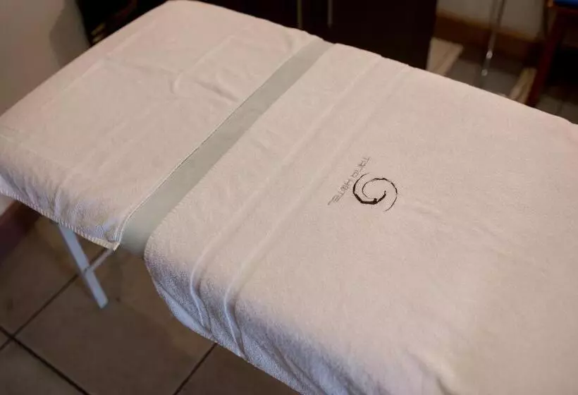 هتل Tana Boutique Hôtel