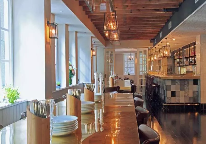 בית מלון כפרי The Tank Stream Sydney