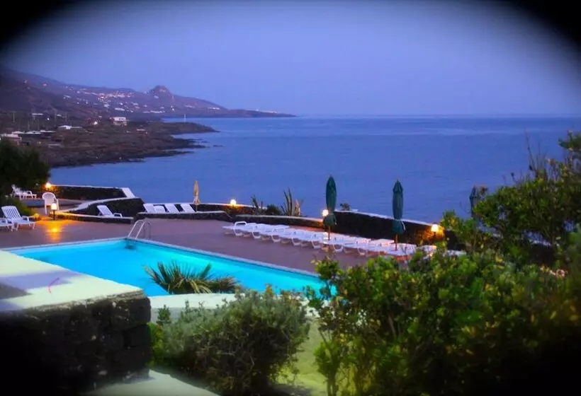 هتل Villaggio Punta Fram