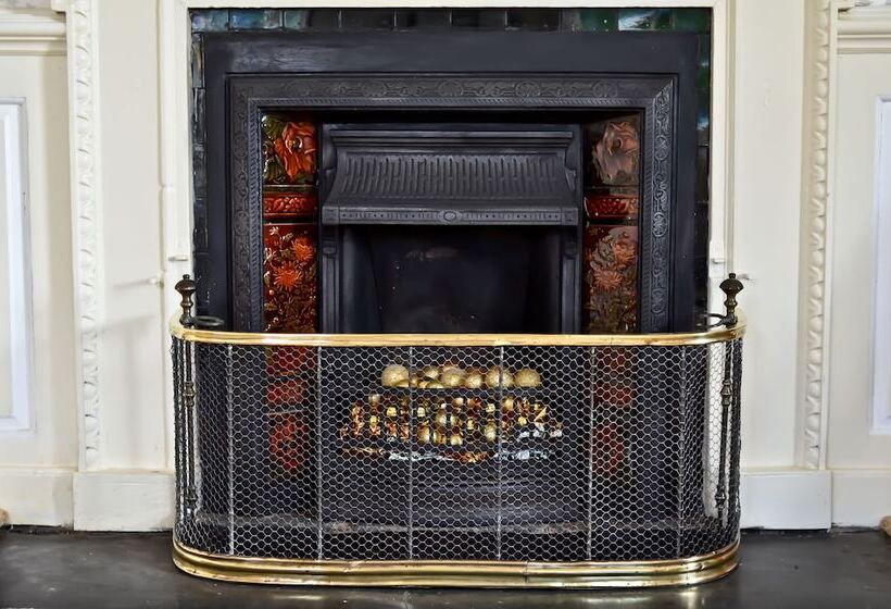 Kelly House Country B&b