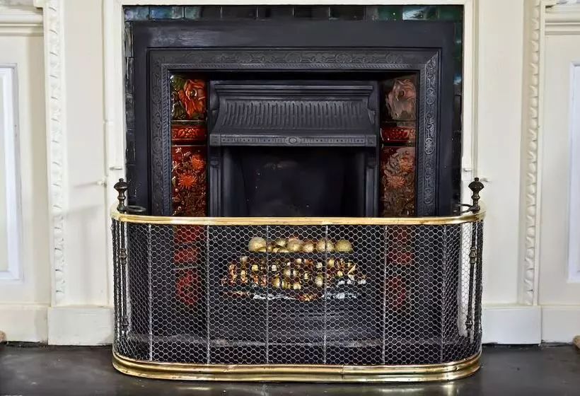 Kelly House Country B&b