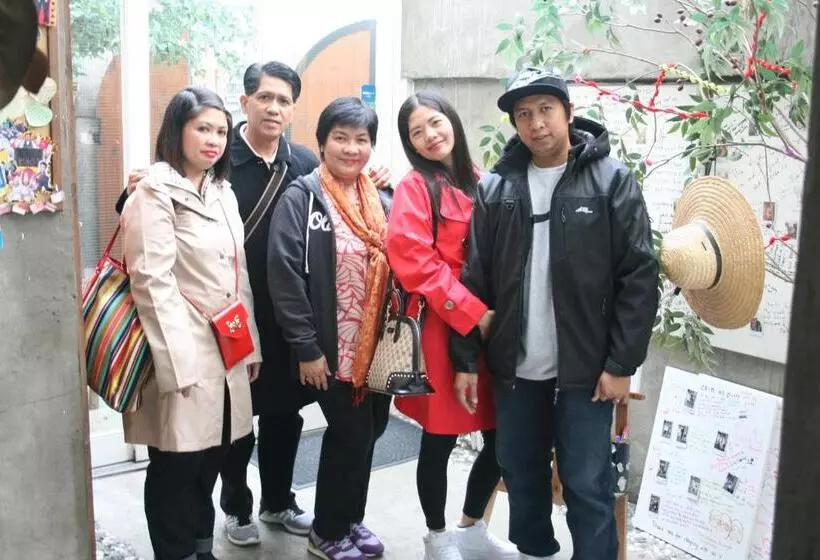 Pensiune Crib 49 Guesthouse Foreigner Only