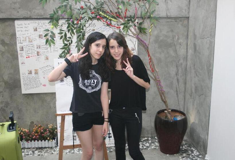 פנסיון Crib 49 Guesthouse   Foreigner Only